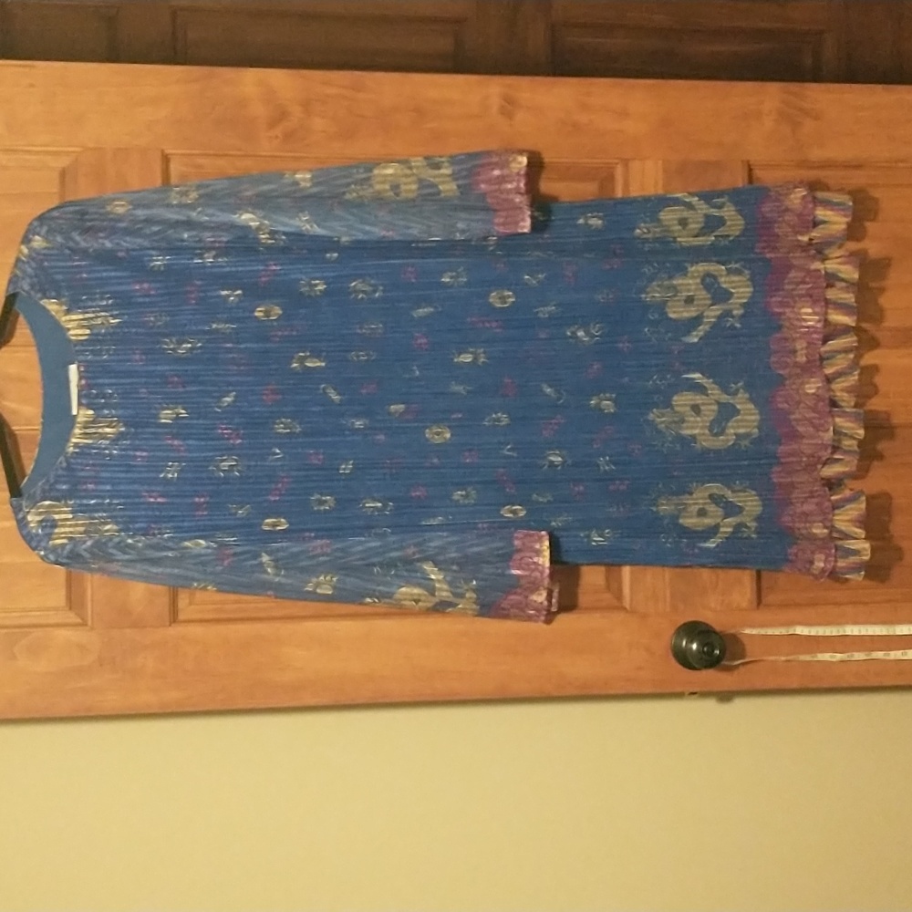 Hal Ferman woman's size 18 vtg dress lined with shear overlay, dragons -party 👗